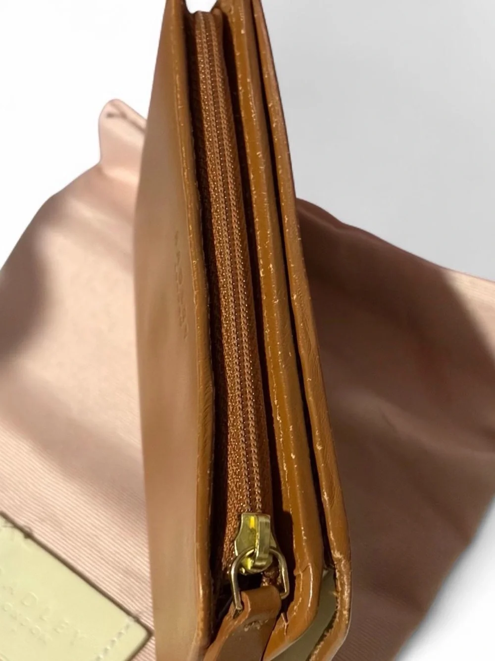 RADLEY LONDON Tan Leather Zip Wallet with Cream Scottie Applique